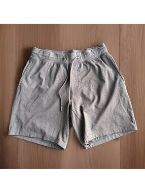 Lululemon Pacebreaker Linerless Shorts Large Perforated 8”